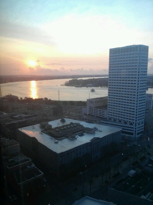 Day breaks over the Mighty Mississippi